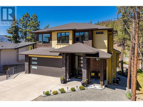 9142 Heritage Drive, Lake Country, BC - Outdoor With Facade