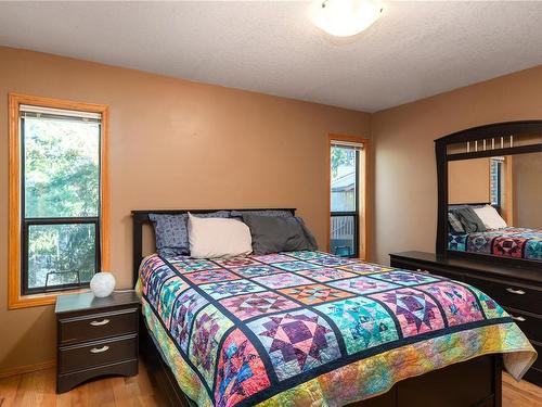 1397 Kingsview Rd, Duncan, BC - Indoor Photo Showing Bedroom