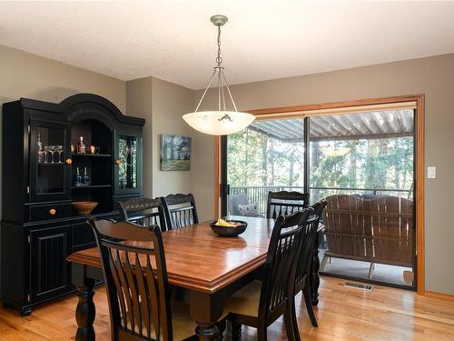 1397 Kingsview Rd, Duncan, BC - Indoor Photo Showing Dining Room