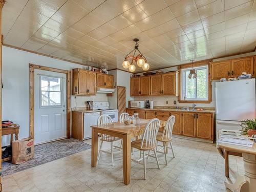 Cuisine - 1741  - 1743 Rue Notre-Dame, Saint-Sulpice, QC - Indoor Photo Showing Kitchen