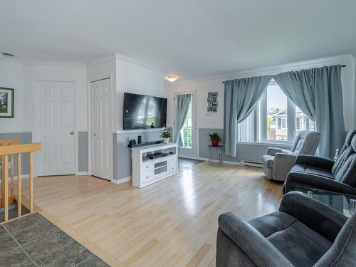 Salon - 1166 Rue Des Potentilles, Québec (La Haute-Saint-Charles), QC - Indoor Photo Showing Living Room