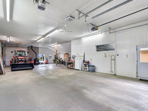 Garage - 3018 Rg St-Martin, Sainte-Élisabeth, QC - Indoor Photo Showing Garage