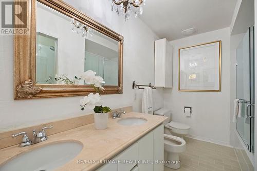 28 Saville Court, Markham, ON - Indoor Photo Showing Bathroom