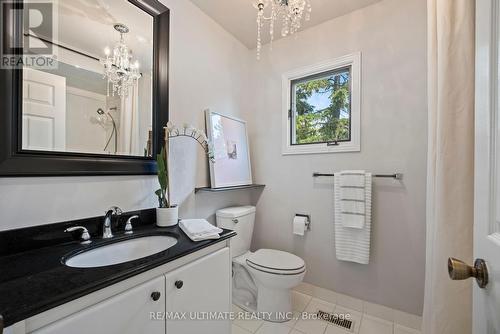 28 Saville Court, Markham, ON - Indoor Photo Showing Bathroom