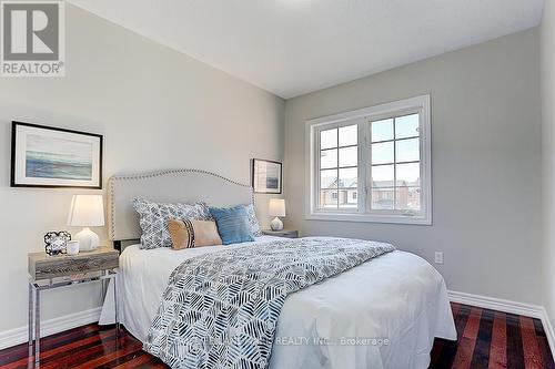 35 Nottingham Drive, Richmond Hill, ON - Indoor Photo Showing Bedroom