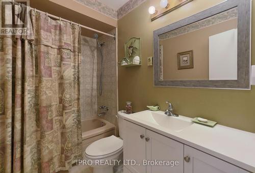 4095 Barbican Drive, Mississauga, ON - Indoor Photo Showing Bathroom