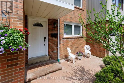 4095 Barbican Drive, Mississauga, ON - Outdoor With Exterior