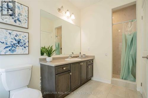 2 Thornvalley Terrace, Caledon, ON - Indoor Photo Showing Bathroom
