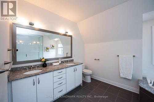 43 - 260 Royalton Common, Oakville, ON - Indoor Photo Showing Bathroom