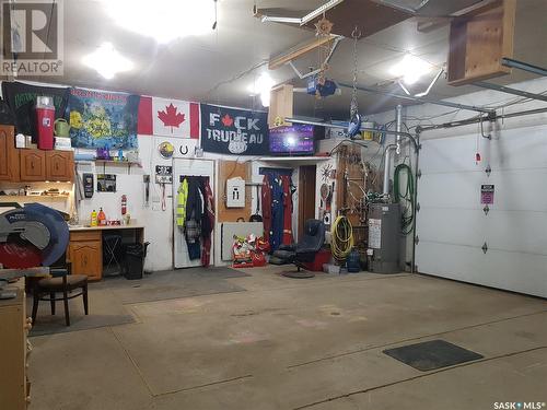 116 Naylor Avenue, Creelman, SK - Indoor Photo Showing Garage