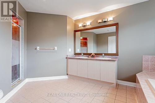 48 Stoneheath Crescent, Markham, ON - Indoor Photo Showing Bathroom