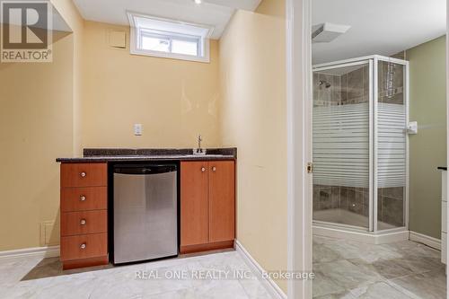 48 Stoneheath Crescent, Markham, ON - Indoor