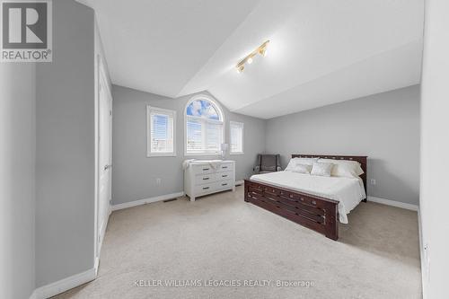 65 Highland Terrace, Bradford West Gwillimbury, ON - Indoor Photo Showing Bedroom