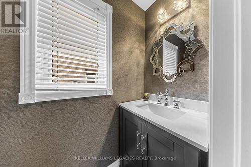 65 Highland Terrace, Bradford West Gwillimbury, ON - Indoor Photo Showing Bathroom