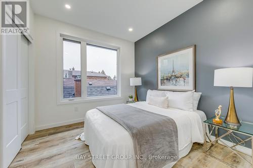 20 Rochdale Avenue, Toronto, ON - Indoor Photo Showing Bedroom