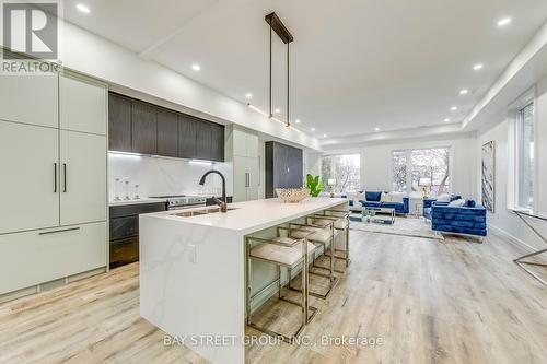 20 Rochdale Avenue, Toronto, ON - Indoor Photo Showing Kitchen With Upgraded Kitchen