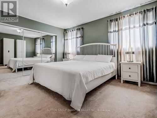 13 - 174 Highbury Drive, Hamilton, ON - Indoor Photo Showing Bedroom