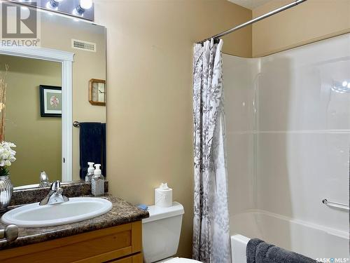 352 Bendel Crescent, Martensville, SK - Indoor Photo Showing Bathroom