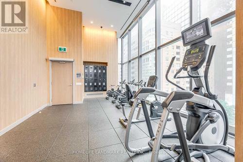 1003 - 7 Grenville Street, Toronto, ON - Indoor Photo Showing Gym Room