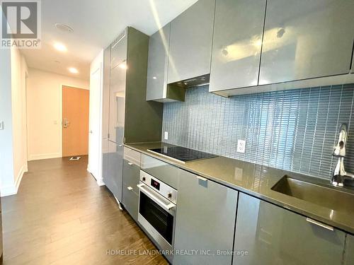 1003 - 7 Grenville Street, Toronto, ON - Indoor Photo Showing Kitchen With Upgraded Kitchen