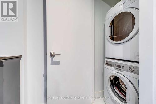1003 - 7 Grenville Street, Toronto, ON - Indoor Photo Showing Laundry Room