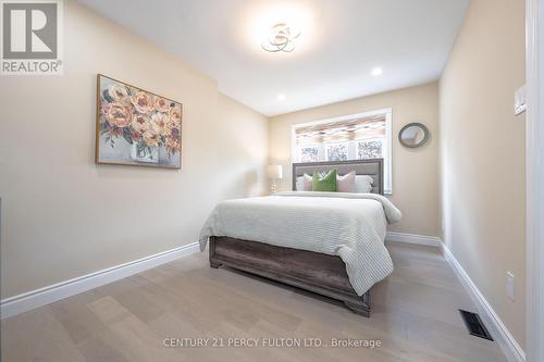 394 East Avenue, Toronto, ON - Indoor Photo Showing Bedroom