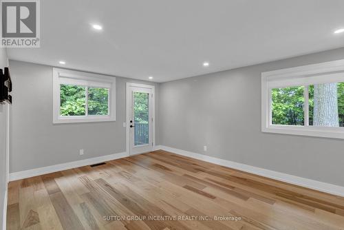 16 Crestwood Drive, Barrie, ON - Indoor Photo Showing Other Room