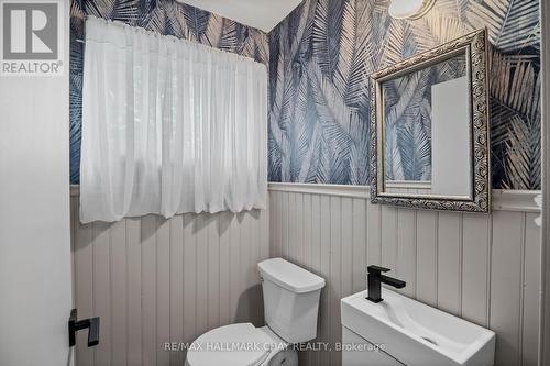 1009 Fairbairn Street, Peterborough, ON -  Photo Showing Bathroom