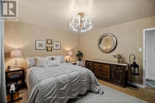 1009 Fairbairn Street, Peterborough, ON - Indoor Photo Showing Bedroom