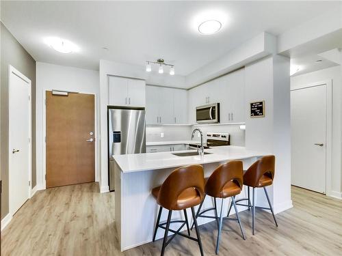 320 Plains Road E|Unit #310, Burlington, ON - Indoor Photo Showing Kitchen With Upgraded Kitchen