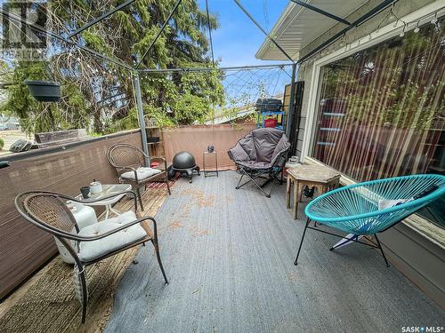 314 10Th Avenue Nw, Swift Current, SK - Outdoor With Deck Patio Veranda With Exterior