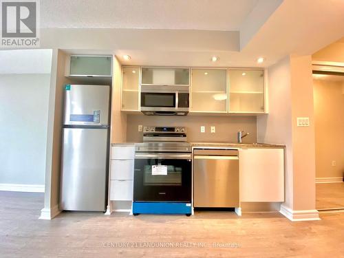 1601 - 25 Telelgram Mews, Toronto, ON - Indoor Photo Showing Kitchen