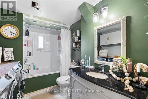 114 - 529 Old Highway 2, Quinte West, ON - Indoor Photo Showing Bathroom