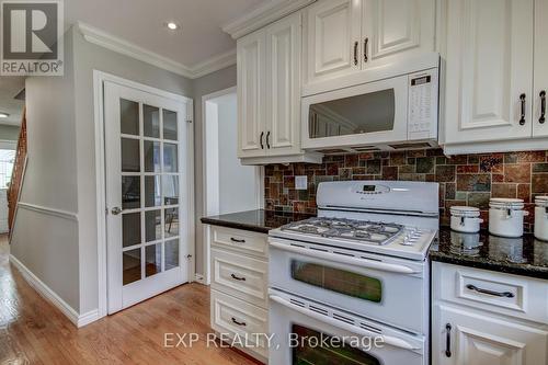 416 Scarlett Crescent, Burlington, ON - Indoor Photo Showing Kitchen