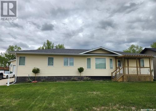 225 3Rd Street, North Weyburn, SK - Outdoor