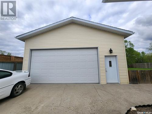 225 3Rd Street, North Weyburn, SK - Outdoor With Exterior