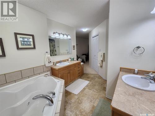 225 3Rd Street, North Weyburn, SK - Indoor Photo Showing Bathroom