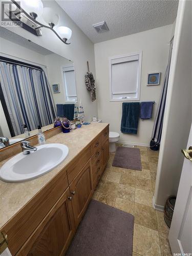 225 3Rd Street, North Weyburn, SK - Indoor Photo Showing Bathroom