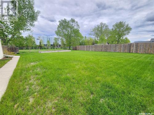 225 3Rd Street, North Weyburn, SK - Outdoor