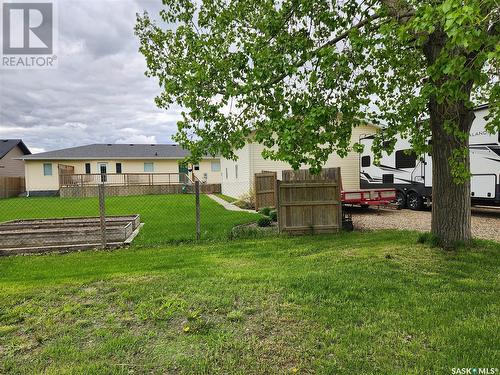 225 3Rd Street, North Weyburn, SK - Outdoor