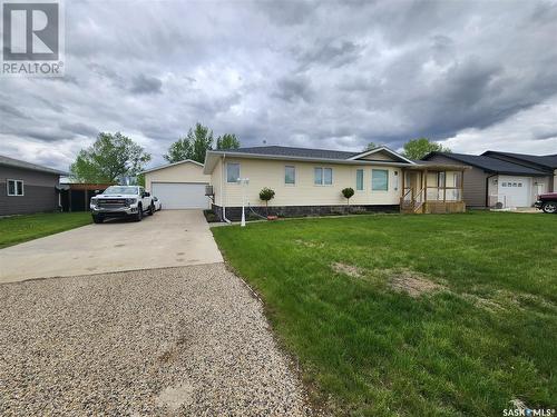 225 3Rd Street, North Weyburn, SK - Outdoor