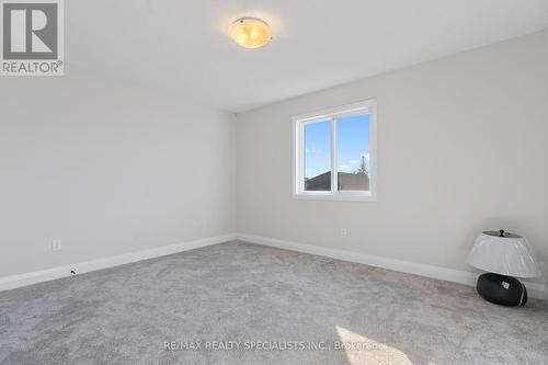 62 Cash Crescent, Ingersoll, ON - Indoor Photo Showing Other Room