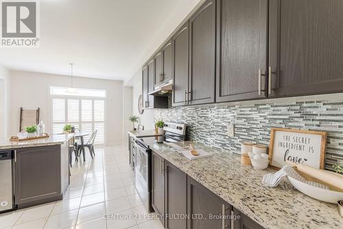 36 Northhill Avenue, Cavan Monaghan, ON - Indoor Photo Showing Kitchen With Upgraded Kitchen