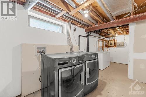 1031 Plante Drive, Ottawa, ON - Indoor Photo Showing Laundry Room
