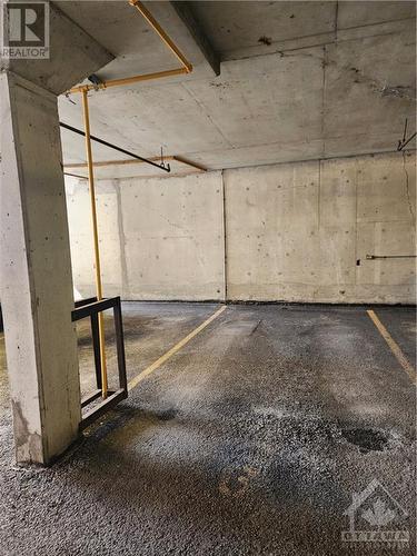 50 Emmerson Avenue Unit#206, Ottawa, ON - Indoor Photo Showing Garage
