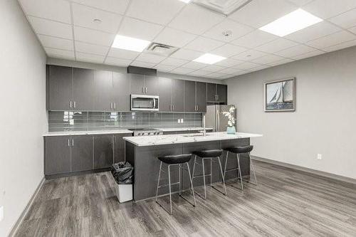 81 Robinson Street|Unit #103, Hamilton, ON - Indoor Photo Showing Kitchen With Upgraded Kitchen