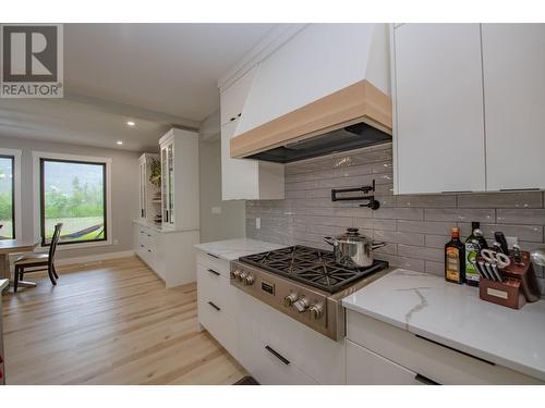 50 Foxwood Road, Grindrod, BC - Indoor Photo Showing Kitchen With Upgraded Kitchen