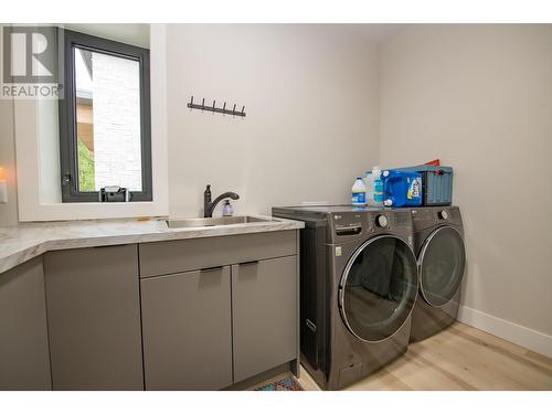 50 Foxwood Road, Grindrod, BC - Indoor Photo Showing Laundry Room