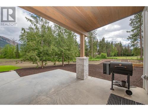 50 Foxwood Road, Grindrod, BC - Outdoor With Deck Patio Veranda