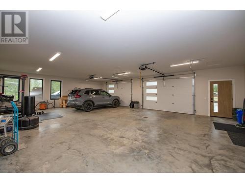 50 Foxwood Road, Grindrod, BC - Indoor Photo Showing Garage